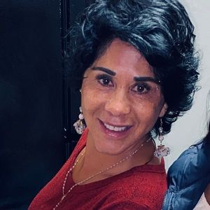 Meet your Posher, Monica